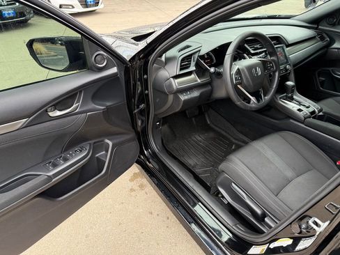 Used 2019 Honda Civic EX image 10