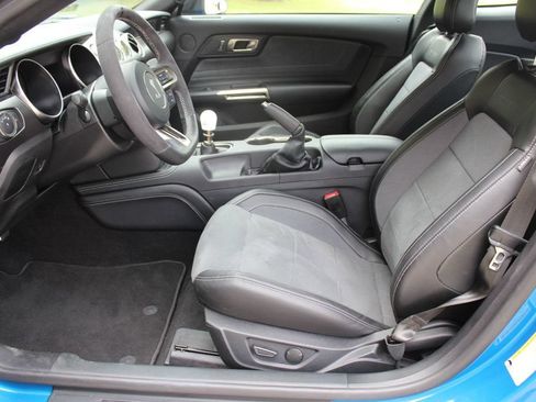 Used 2020 Ford Mustang Shelby GT350 w/ Technology Package RWD image 16