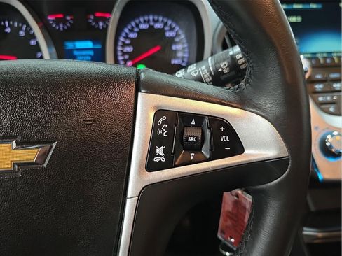 Used 2017 Chevrolet Equinox LT w/ Convenience Package image 11