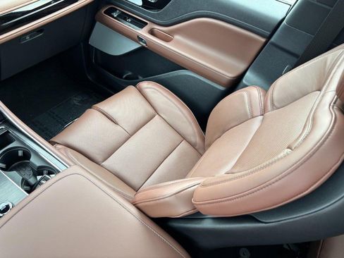 New 2026 Lincoln Aviator Reserve image 15