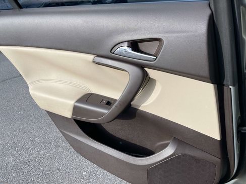 Used 2011 Buick Regal CXL w/ RL2 Preferred Equipment Group image 17