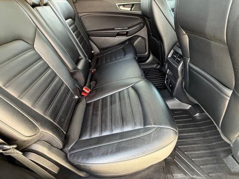 Used 2020 Ford Edge SEL w/ Convenience Package FWD image 11