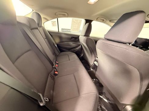 Used 2025 Toyota Corolla LE FWD image 20