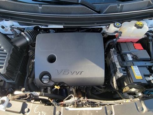 Used 2021 Chevrolet Traverse LT w/ LPO, Blackout Package image 15