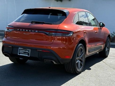 Used 2023 Porsche Macan AWD/4WD image 10