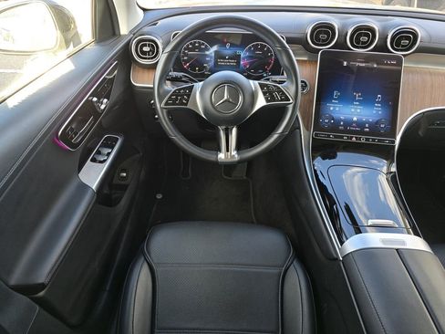 Used 2024 Mercedes-Benz GLC 300 image 16