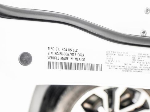 Used 2024 Jeep Compass Limited image 46