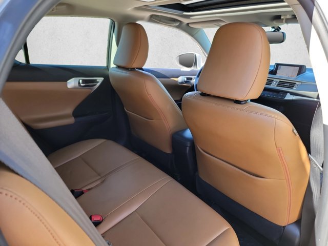Used 2013 Lexus CT 200h w/ Premium Pkg w/Navigation FWD image 24