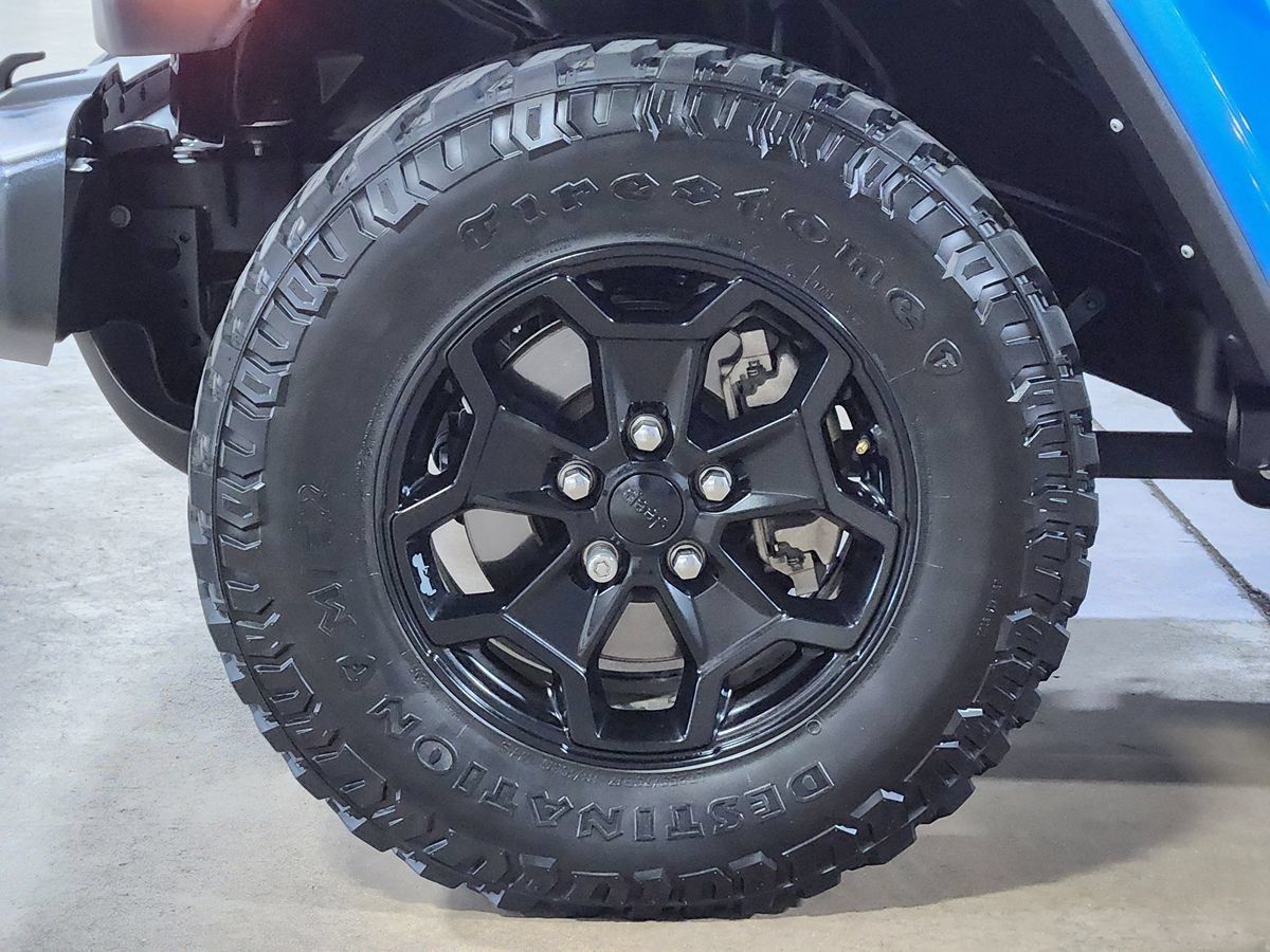 Used 2021 Jeep Gladiator Sport AWD/4WD image 28