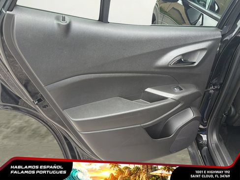 Used 2025 Chevrolet Trax RS w/ Sunroof Package FWD image 25