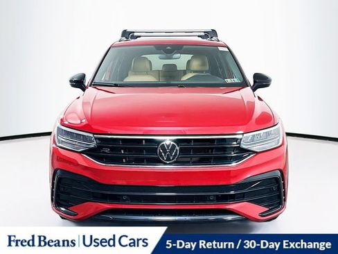 Used 2024 Volkswagen Tiguan SE R-Line AWD/4WD image 2