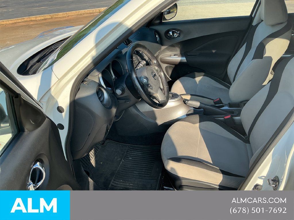 Used 2013 Nissan Juke SV FWD image 14