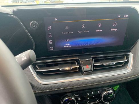 Certified 2024 Chevrolet TrailBlazer ACTIV w/ Convenience Package image 13