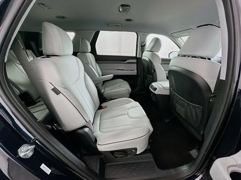 Certified 2025 Hyundai Palisade SEL FWD image 28
