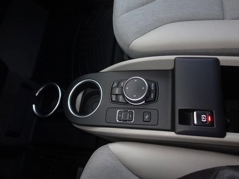 Used 2015 BMW i3 w/ Range Extender image 32