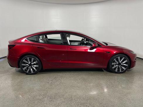 Used 2025 Tesla Model 3 Long Range AWD/4WD image 2