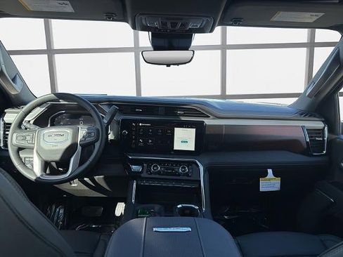 New 2026 GMC Sierra 2500 Denali w/ Denali Reserve Package image 19