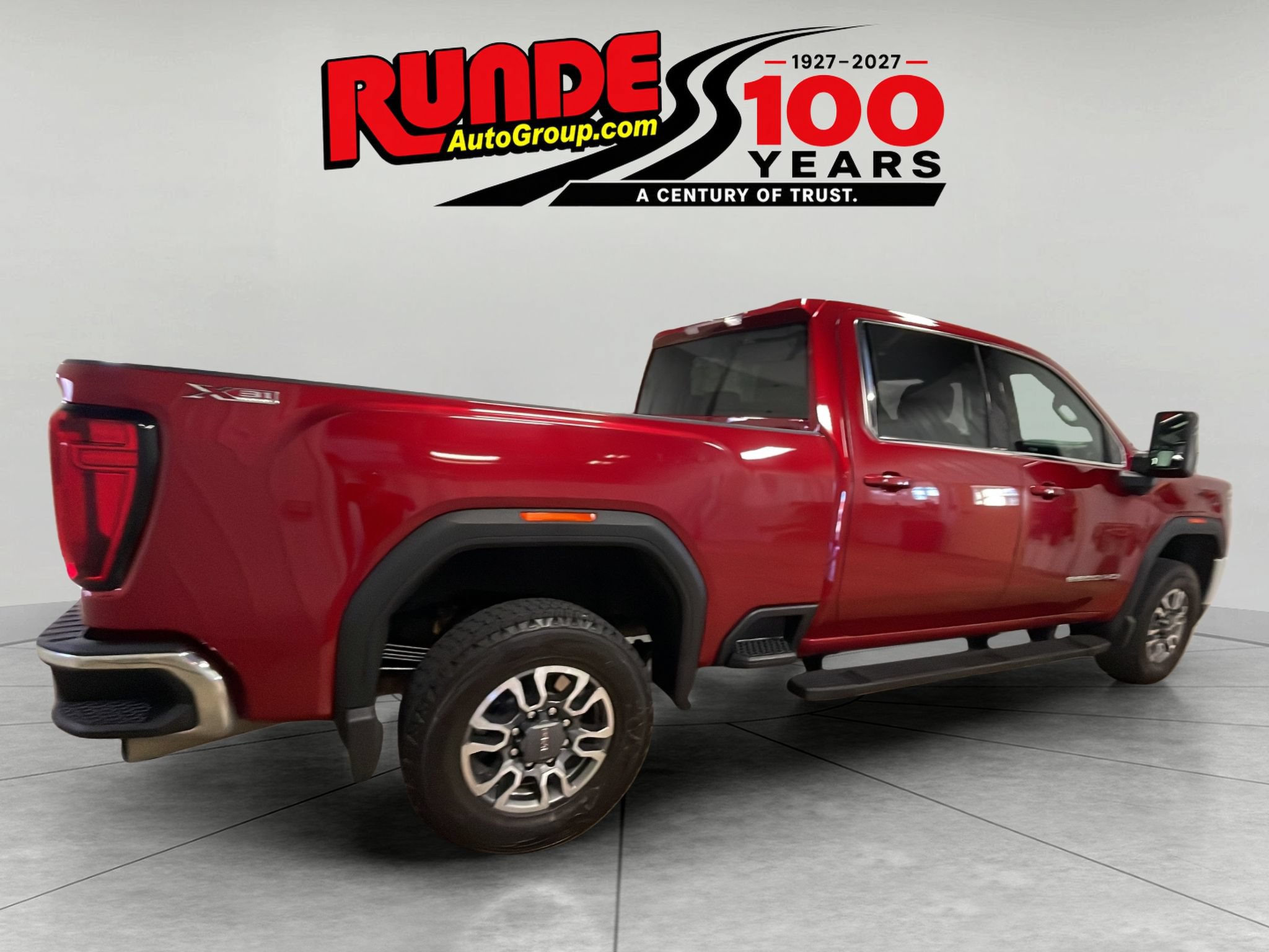 Used 2023 GMC Sierra 2500 SLE w/ SLE Convenience Package AWD/4WD image 9