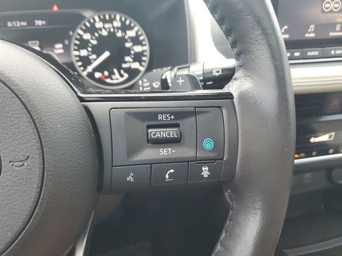 Used 2022 Nissan Rogue SV w/ SV Premium Package FWD image 26
