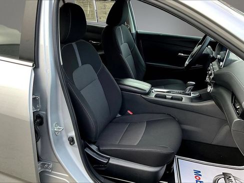 Certified 2023 Nissan Sentra SV FWD image 28