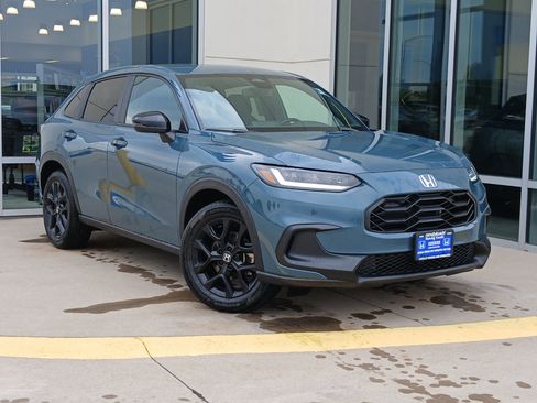 Used 2024 Honda HR-V Sport image 2