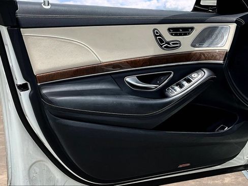 Used 2016 Mercedes-Benz S 550 Sedan image 17