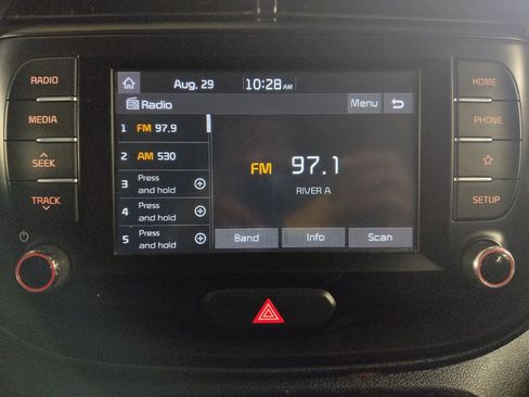 Used 2020 Kia Soul S FWD image 25