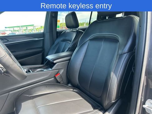 Used 2025 Jeep Grand Cherokee L Limited image 9