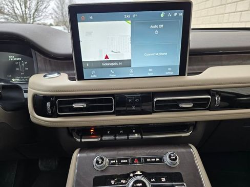 Used 2023 Lincoln Aviator Reserve w/ Equipment Group 201A image 26