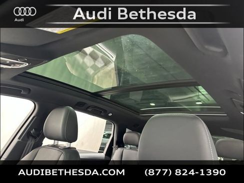 Used 2025 Audi Q7 3.0T Premium Plus w/ Premium Plus Package AWD/4WD image 29