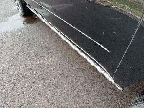 Used 2016 Chevrolet Suburban LTZ image 16