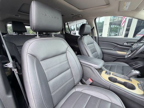Used 2019 GMC Acadia Denali w/ Technology Package FWD image 26