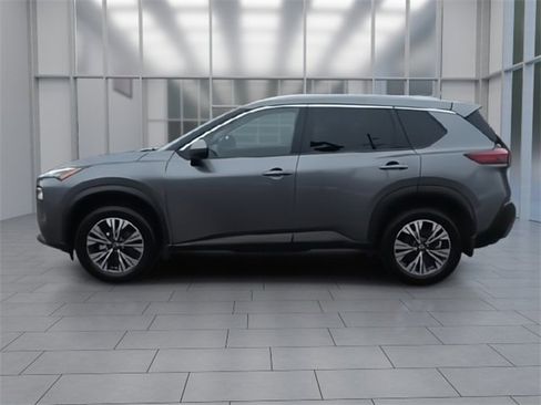Certified 2022 Nissan Rogue SV w/ SV Premium Package image 5