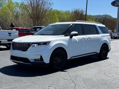 Used 2022 Kia Carnival SX image 8