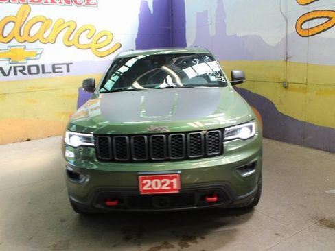 Used 2021 Jeep Grand Cherokee Trailhawk w/ Trailhawk Luxury Group image 3