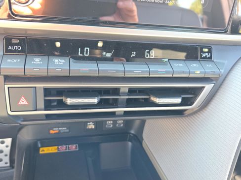 Certified 2025 Toyota Camry SE image 13