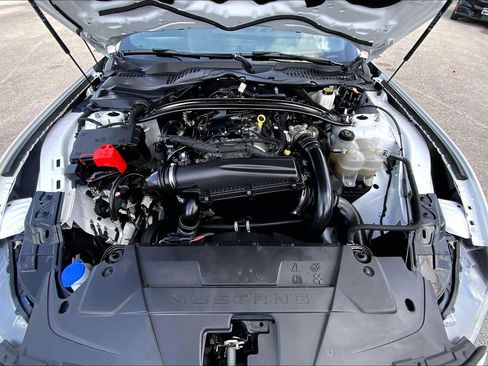 Used 2025 Ford Mustang Premium RWD image 31
