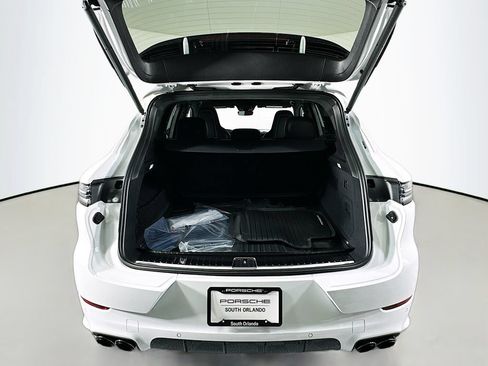 New 2026 Porsche Cayenne GTS AWD/4WD image 28
