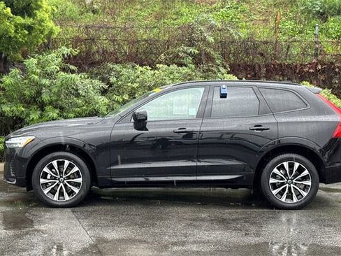 Used 2025 Volvo XC60 B5 Plus image 7