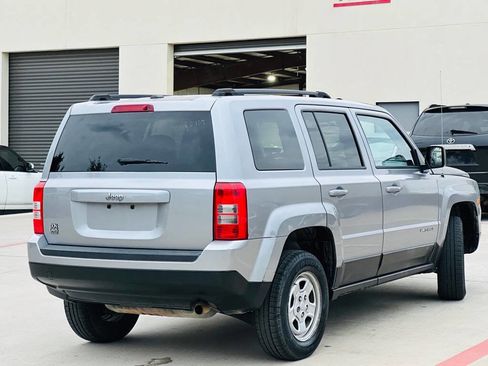 Used 2016 Jeep Patriot Sport w/ Power Value Group FWD image 10