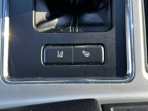 Used 2018 Ford F150 Lariat w/ Equipment Group 502A Luxury image 27