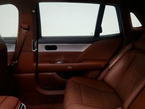 Used 2023 Genesis G90 3.5T AWD/4WD image 42