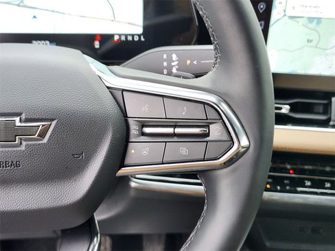 Used 2026 Chevrolet Equinox ACTIV w/ Convenience Package III image 27