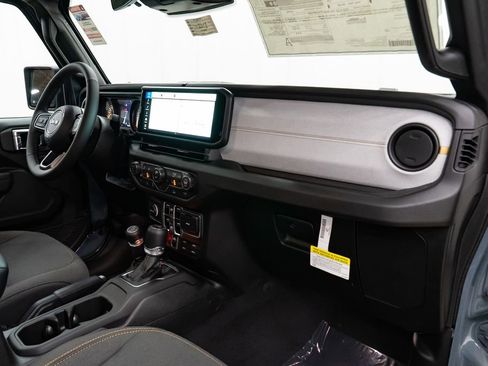 New 2026 Jeep Gladiator Willys image 31