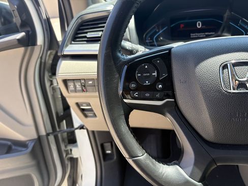 Used 2018 Honda Odyssey EX-L image 16