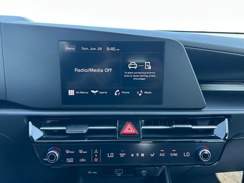 Certified 2024 Kia Niro LX FWD image 20