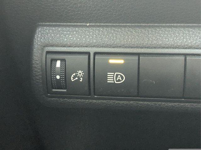 Used 2024 Toyota Corolla SE FWD image 21