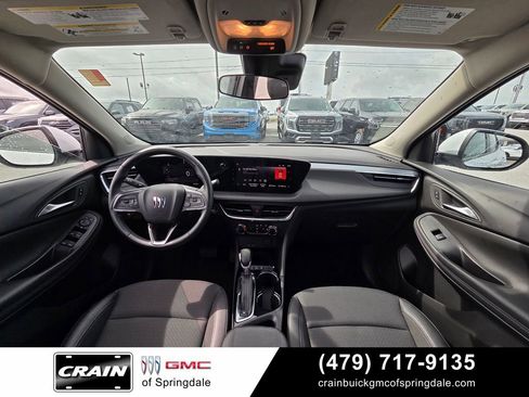 Used 2025 Buick Encore GX Preferred AWD/4WD image 25