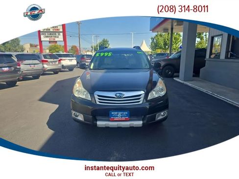 Used 2010 Subaru Outback 2.5i Limited w/ Popular Equipment Group 2A AWD/4WD image 1