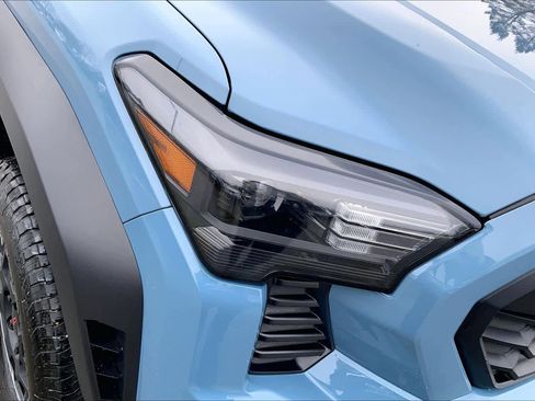 Used 2026 Toyota Tacoma TRD Off-Road image 25